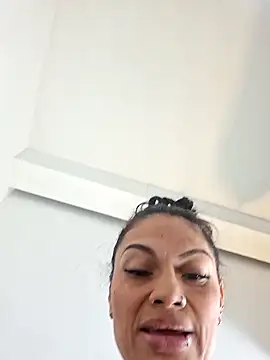 Snapshot of Amelie_hills02 chatting on February 7, 2026, 1:41 pm Amelie hills02 online show from February 7, 2026, 1:41 pm