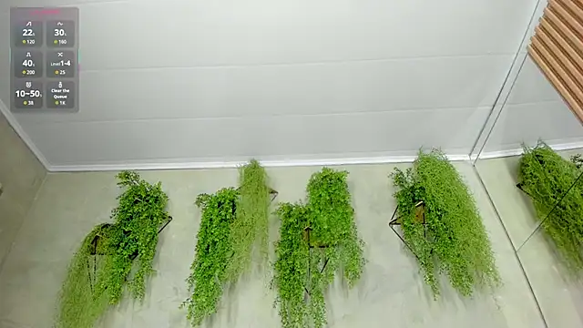 Lana Lann online show from September 28, 2025, 11:50 am