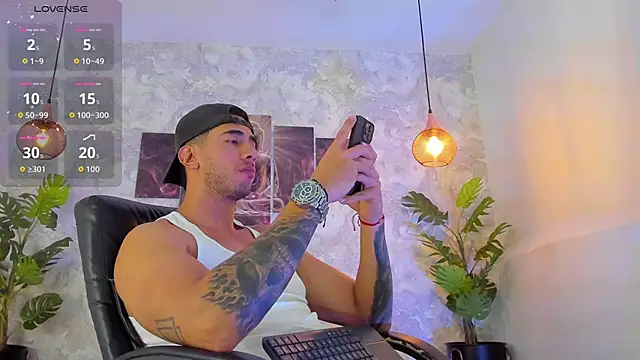 Snapshot of Nate_franco chatting on February 5, 2026, 2:29 am Nate franco online show from February 5, 2026, 2:29 am