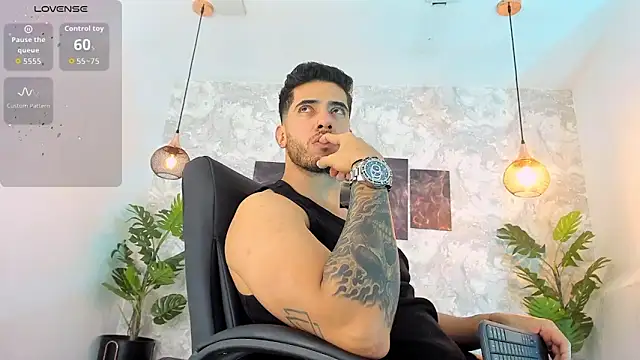 Snapshot of Nate_franco chatting on February 25, 2026, 4:45 am Nate franco online show from February 25, 2026, 4:45 am