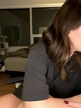 nerdynina online show from January 11, 2026, 12:50 am