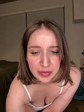 nerdynina online show from February 18, 2025, 1:21 am