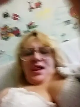 Forest-Lady online show from October 5, 2025, 10:39 am