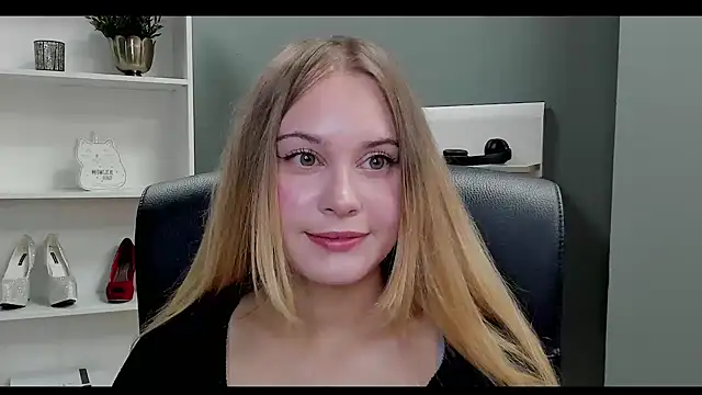 kitty valeria online show from September 10, 2025, 8:41 pm