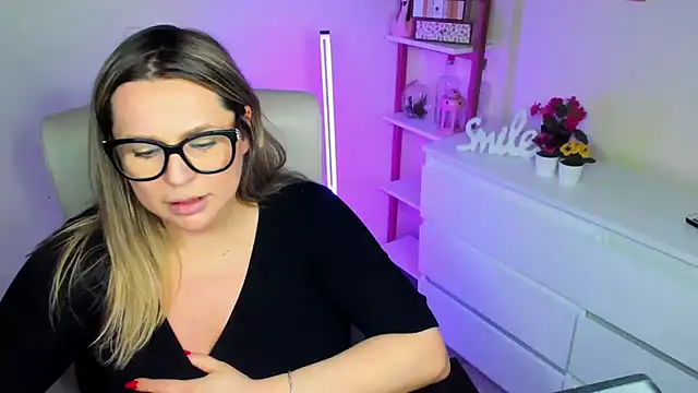 teaseDiana online show from February 28, 2025, 8:39 pm