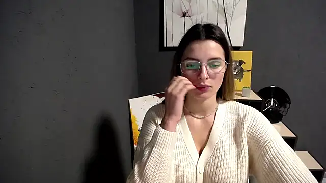 lady olivia  online show from January 5, 2026, 5:27 pm