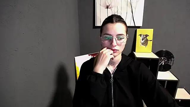 Snapshot of lady_olivia_ chatting on May 15, 2026, 12:36 pm lady olivia online show from May 15, 2026, 12:36 pm