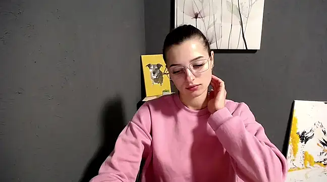 lady olivia  online show from March 3, 2025, 2:06 pm