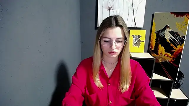 Snapshot of lady_olivia_ chatting on June 13, 2026, 12:25 pm lady olivia online show from June 13, 2026, 12:25 pm