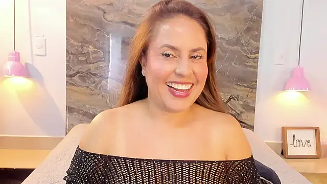 Alisson zambrano online show from September 22, 2025, 8:26 pm