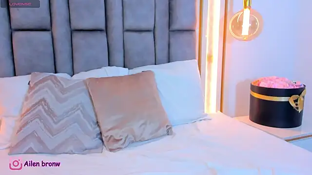 Snapshot of elianabrown chatting on March 22, 2026, 12:47 am elianabrown online show from March 22, 2026, 12:47 am