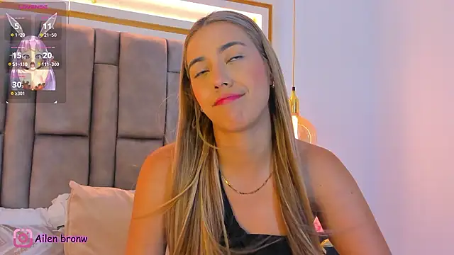 Snapshot of elianabrown chatting on February 28, 2026, 9:25 pm elianabrown online show from February 28, 2026, 9:25 pm