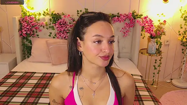 Lolly Neal online show from October 13, 2025, 5:09 am