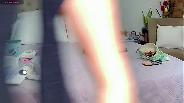 yanella fire online show from June 15, 2026, 1:44 pm