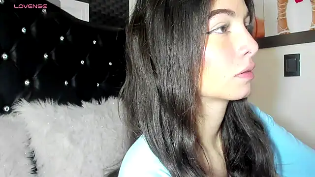 diana queen  online show from March 3, 2025, 9:48 pm