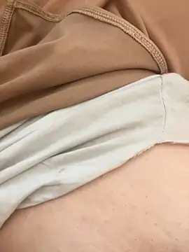 Snapshot of yzabell18 chatting on December 19, 2025, 8:06 am yzabell18 online show from December 19, 2025, 8:06 am