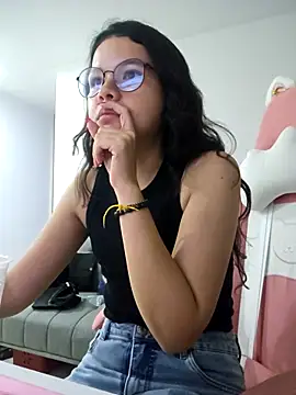 azumiichan online show from October 18, 2025, 12:12 am