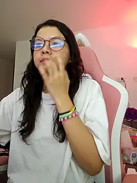 azumiichan online show from February 10, 2026, 12:09 am