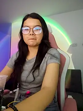 azumiichan online show from October 9, 2025, 12:00 am