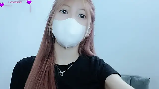 tanhxiu online show from February 14, 2025, 8:52 am