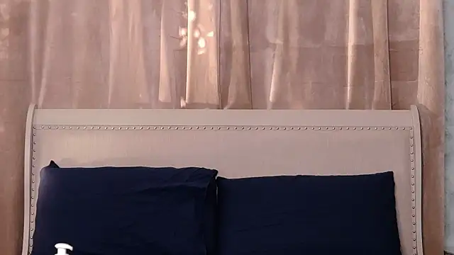 MariaMilan online show from June 28, 2026, 3:57 am
