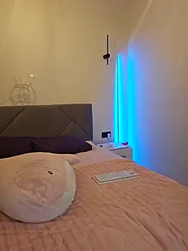 zarina3003 online show from December 18, 2025, 11:36 am