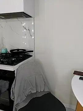 zarina3003 online show from December 5, 2025, 4:44 am