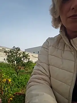 zarina3003 online show from March 3, 2026, 9:38 am