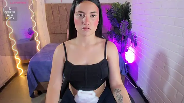 Chiara tay online show from October 10, 2025, 7:36 pm