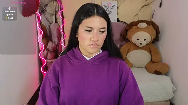 Chiara tay online show from October 26, 2025, 2:56 am