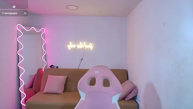 Chiara tay online show from March 7, 2025, 10:35 am