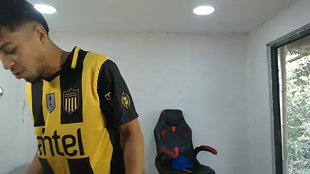 danielitopapuu online show from September 19, 2025, 2:21 pm