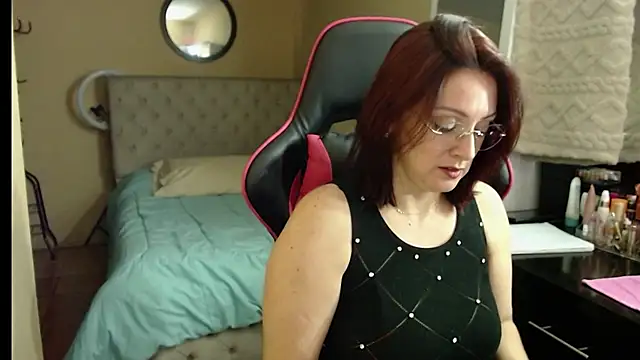 Carol Scottt online show from September 26, 2025, 8:38 pm