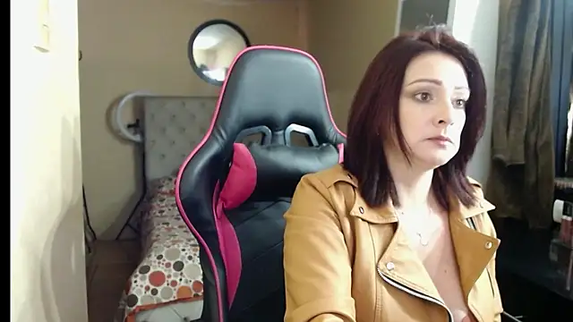 Carol Scottt online show from October 31, 2025, 5:31 pm