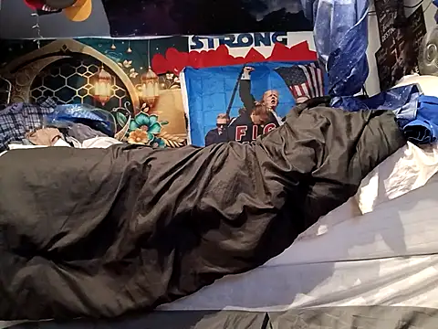 --D-a-D-D-y- online show from October 1, 2025, 7:02 am