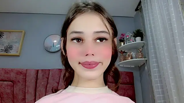 ValeriaAguilar online show from March 18, 2025, 11:22 am