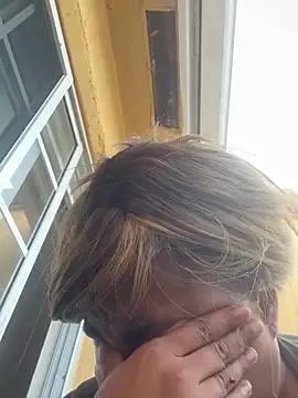 Snapshot of JCCaramelbarbie1 chatting on December 18, 2025, 2:54 pm JCCaramelbarbie1 online show from December 18, 2025, 2:54 pm