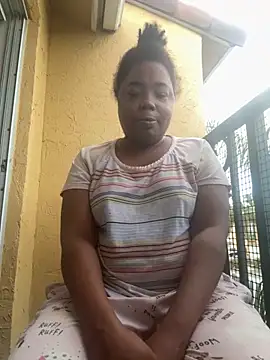 Snapshot of JCCaramelbarbie1 chatting on October 17, 2025, 2:08 pm JCCaramelbarbie1 online show from October 17, 2025, 2:08 pm