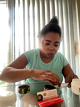 Snapshot of JCCaramelbarbie1 chatting on November 30, 2025, 12:39 pm JCCaramelbarbie1 online show from November 30, 2025, 12:39 pm