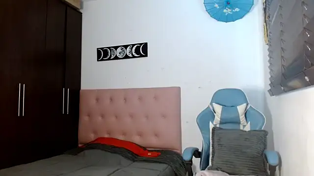 TokioStar online show from September 24, 2025, 12:11 pm