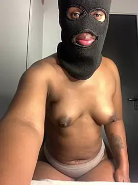 Snapshot of Africanbootie chatting on February 24, 2025, 6:47 pm Africanbootie online show from February 24, 2025, 6:47 pm