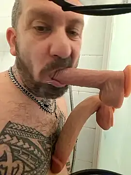 Snapshot of teddy79good chatting on February 14, 2026, 5:46 pm teddy79good online show from February 14, 2026, 5:46 pm