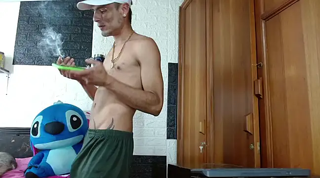 GeorgeZarrate online show from February 18, 2025, 10:47 pm