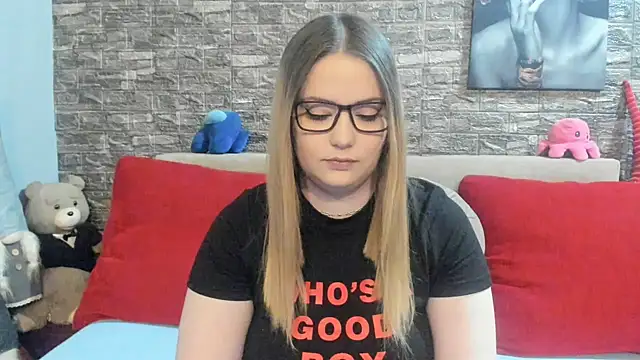 kalindahot online show from May 5, 2026, 6:00 pm