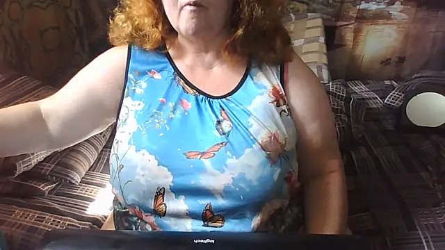 Snapshot of RoseRed69 chatting on July 6, 2026, 7:04 am RoseRed69 online show from July 6, 2026, 7:04 am