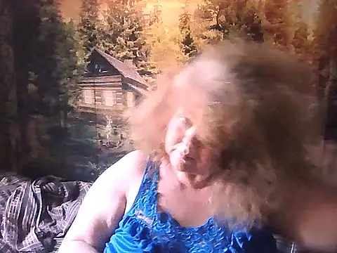 Snapshot of RoseRed69 chatting on June 14, 2026, 11:28 pm RoseRed69 online show from June 14, 2026, 11:28 pm