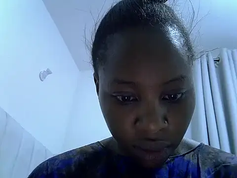 Queen loveer online show from March 25, 2026, 10:19 pm