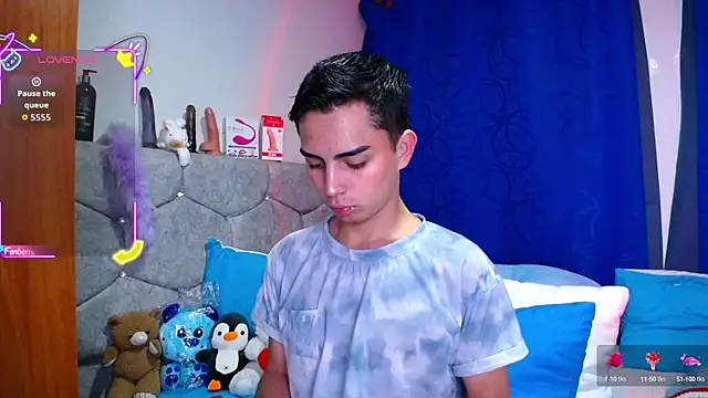 OwenBluee online show from September 25, 2025, 11:00 pm