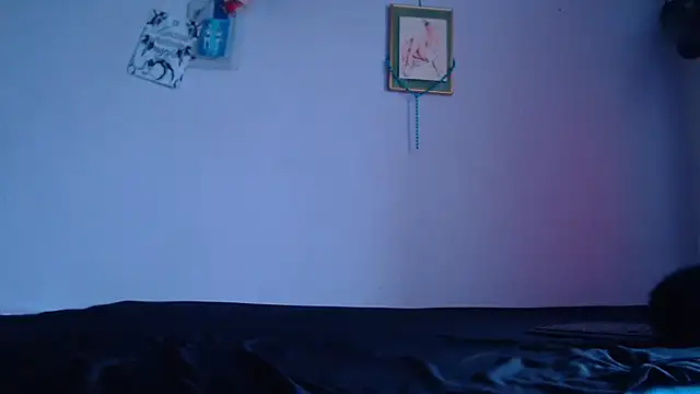 Snapshot of Zafiro_subversiva chatting on September 15, 2025, 5:02 pm Zafiro subversiva online show from September 15, 2025, 5:02 pm