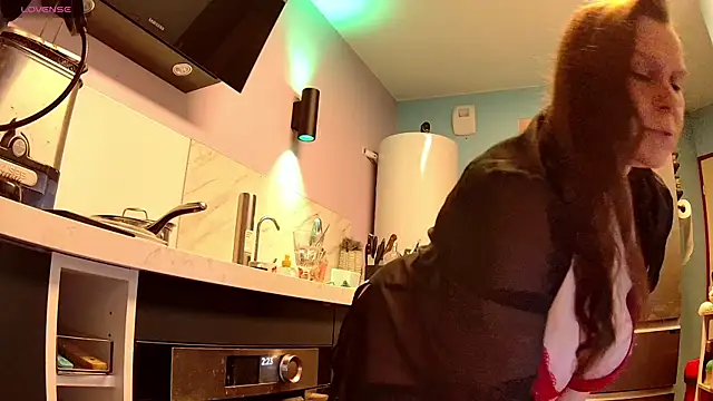 Snapshot of Endrocleia chatting on February 21, 2026, 1:29 am Endrocleia online show from February 21, 2026, 1:29 am